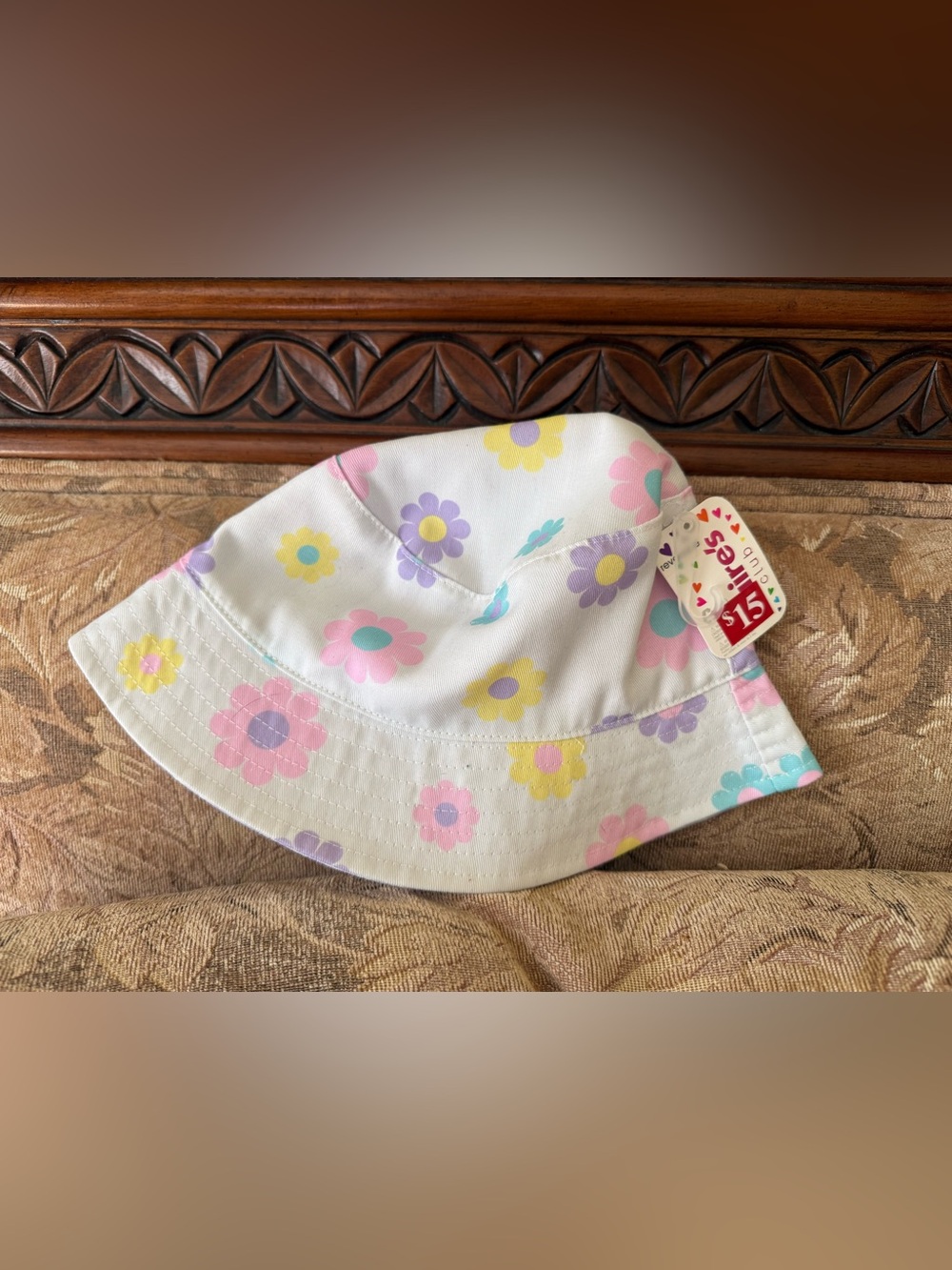 Claire's White Bucket Hat with Pastel Floral Print
